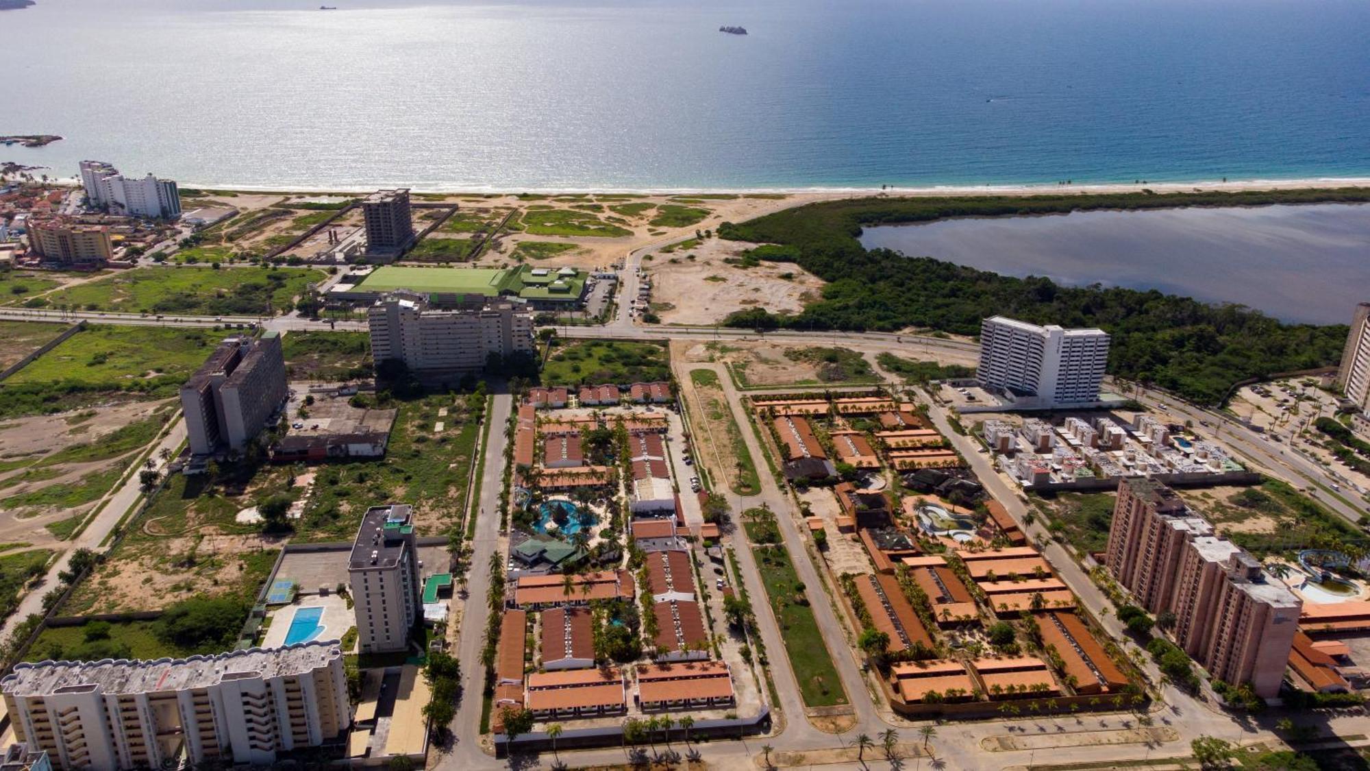 Hotel Margarita Village พอร์ลามา ภายนอก รูปภาพ